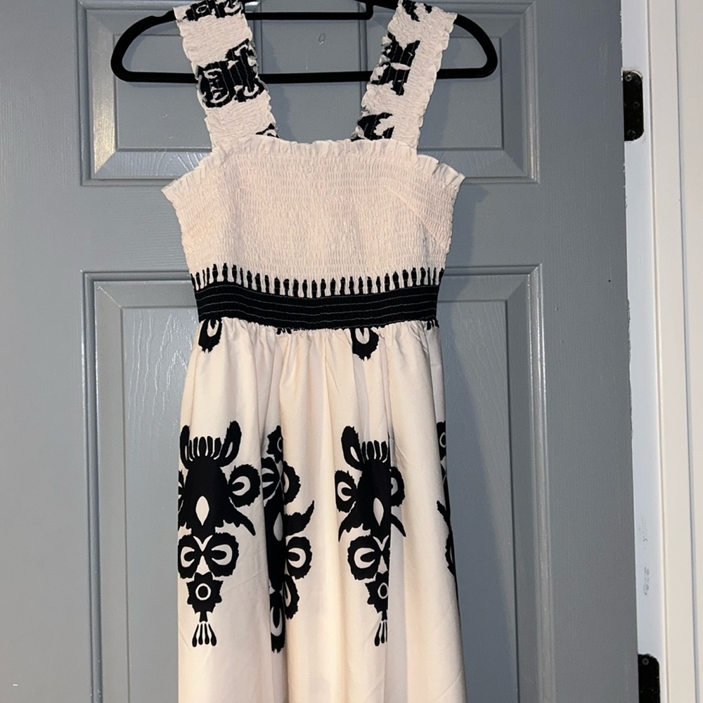 Spring summer dress with plastic straps